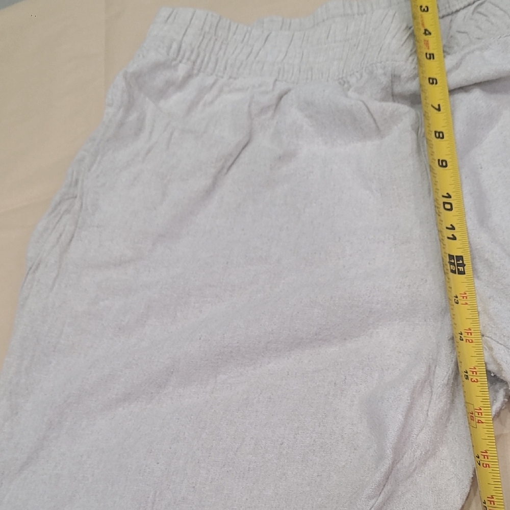 Old Navy Women's Tan Cropped Pants - Picture 7 of 11